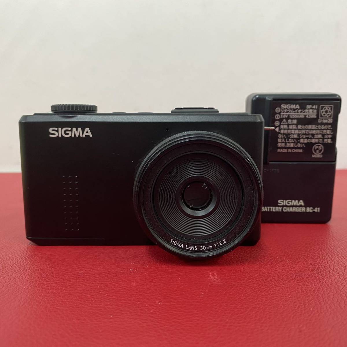 激安ブランド SIGMA SIGMA F2.8レンズ搭載コンパクトカメラ DP2x 単